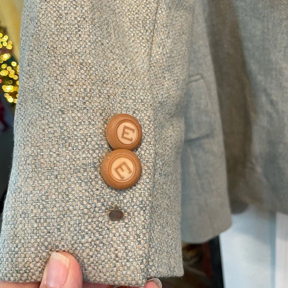 Escada Elements sage 3 Button satin lined virgin wool/Cashmere blazer women’s 38